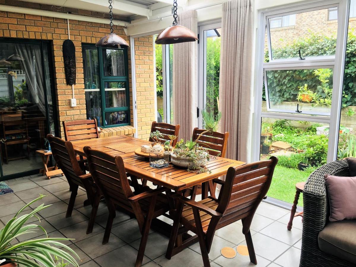 The Sun Catcher Bed & Breakfast Struisbaai Esterno foto