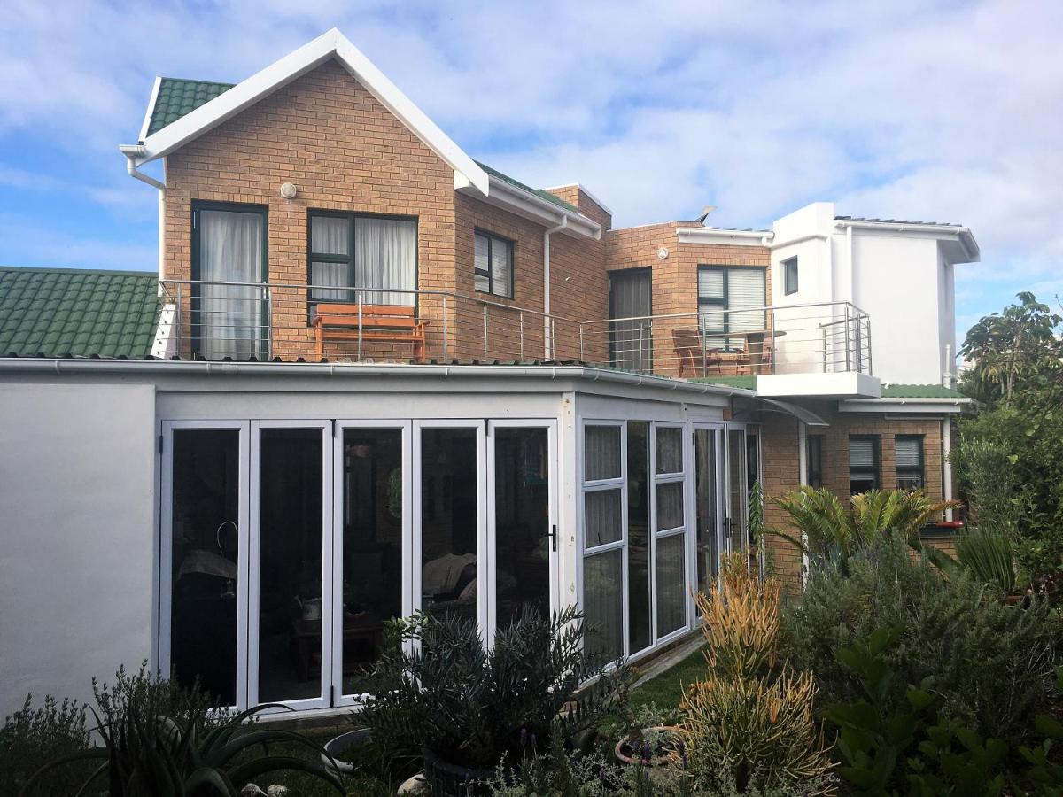 The Sun Catcher Bed & Breakfast Struisbaai Esterno foto